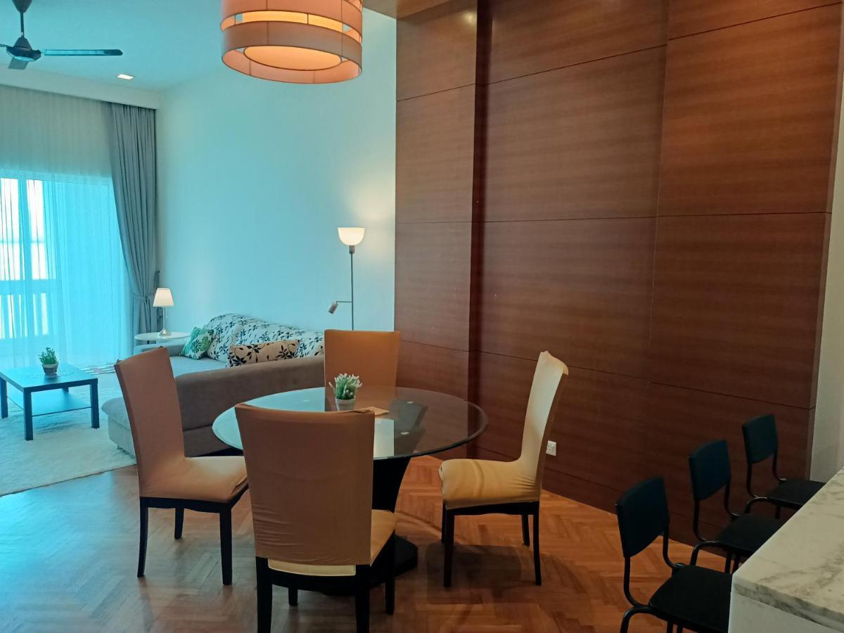 Straits Quay Marina Suites Penang By Aurorahomes Bagan Jermal Exterior foto