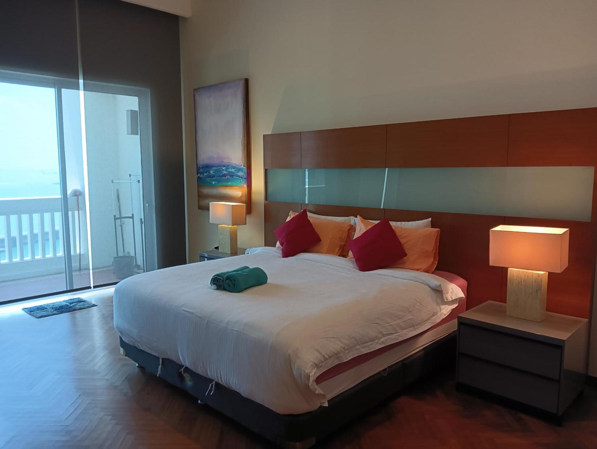 Straits Quay Marina Suites Penang By Aurorahomes Bagan Jermal Exterior foto